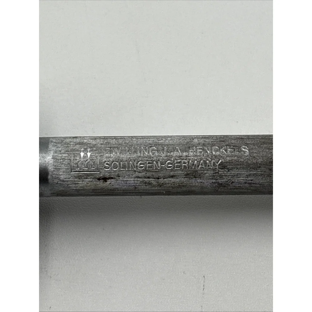 Zwilling J. A Henckels 9